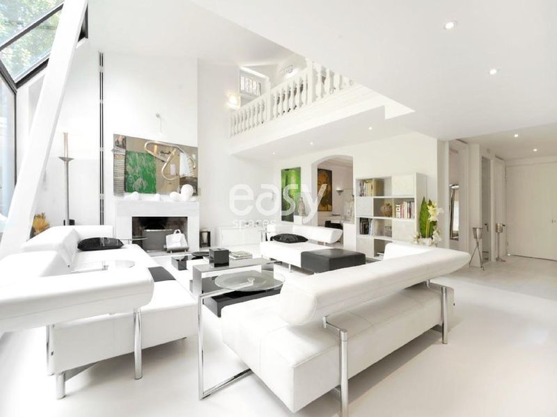 renting a townhouse for a professional photo shoot session in the city of Paris